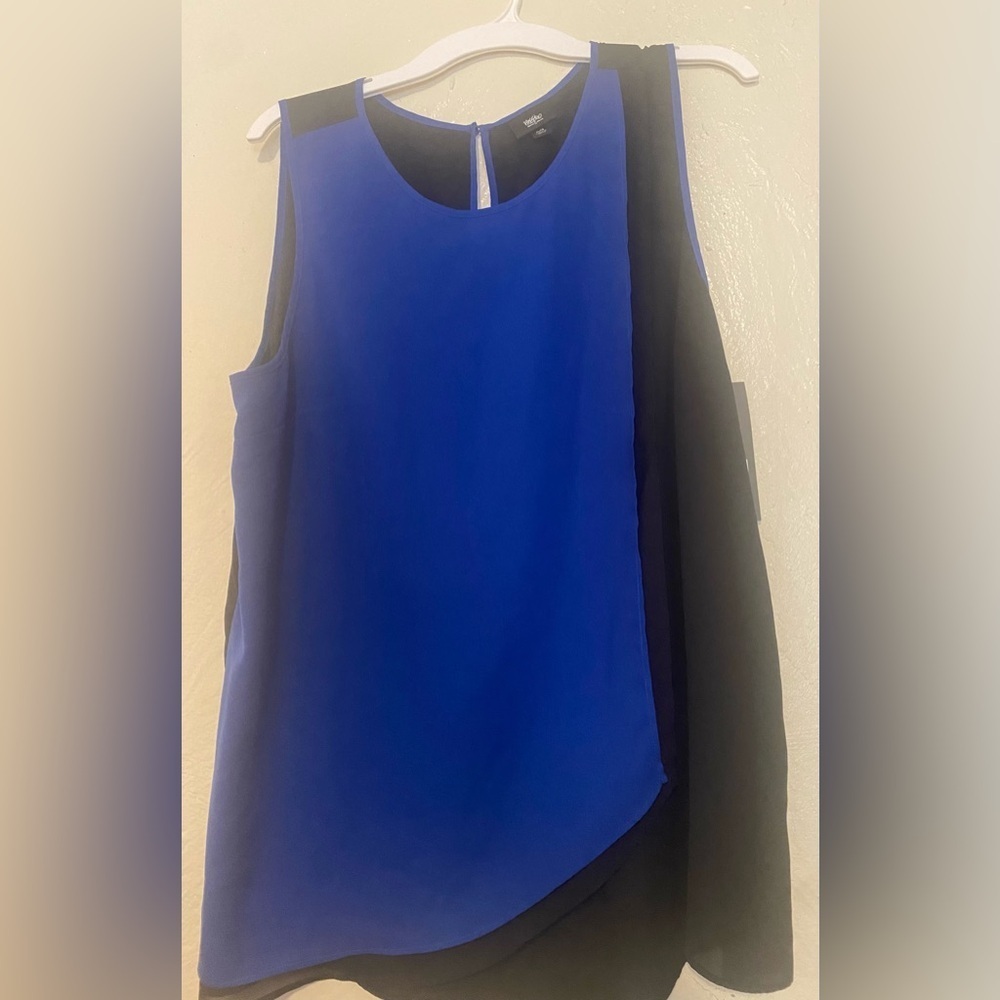 Mossino Sleeveless top